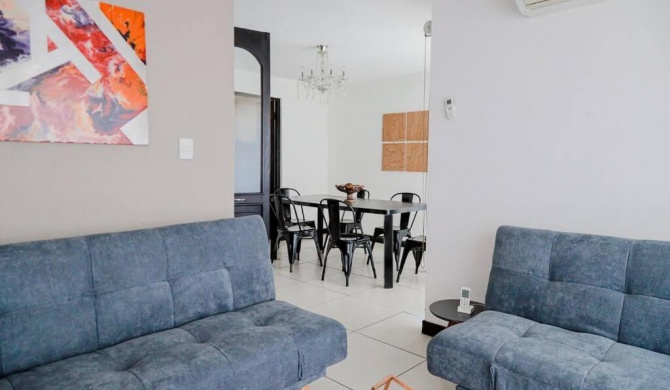 Beautiful Townhouse near San Pedro 5 min away