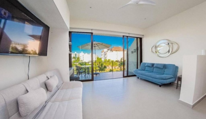 Modern stylish apt. steps away from the beach