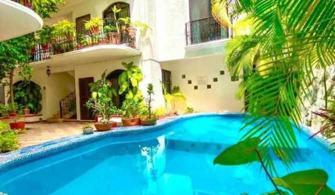 Apartment w/ PRIME location Mexican Colonial style