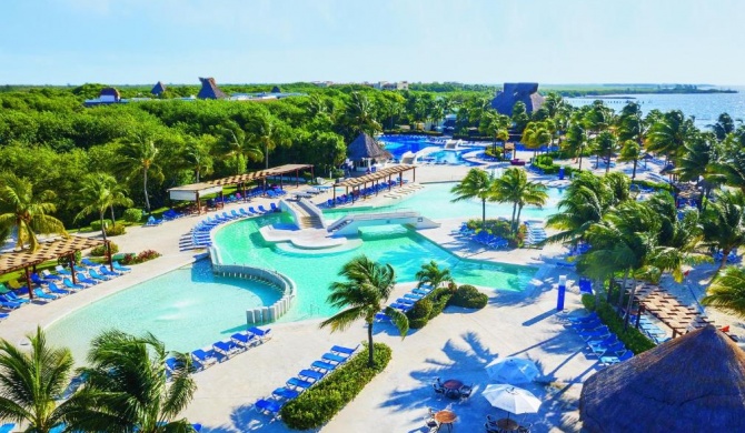 BlueBay Grand Esmeralda-All Inclusive