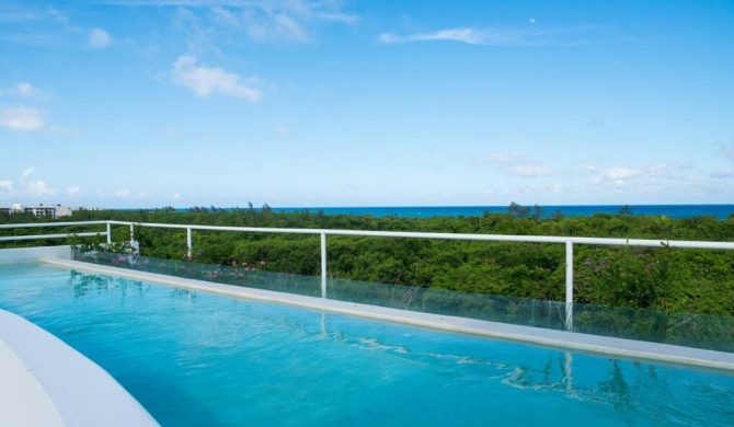 Luxury Family Suite OceanView Eco chic Suite Infinity Rooftop pool Close to Beach