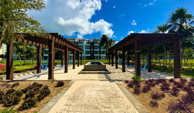 MAREAZUL Amazing Beachfront Golf & Pool in Playa del Carmen