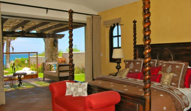 Villa Estero, Flawless Oasis, Steps from Sea of Cortez, Sleeps 10