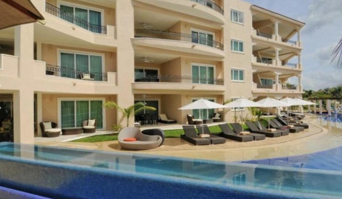 CONDO IN CLUB MARINA AT PUERTO AVENTURAS