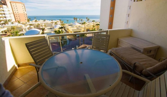 Las Palmas Resort Condo 403 with amazing sea view