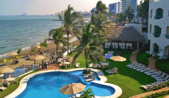 Playa Caracol Hotel & Spa