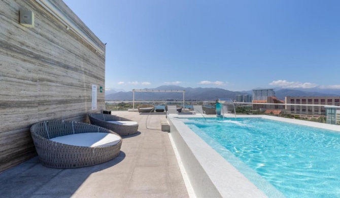 Marina Nautico 9 Luxury & Great Rooftop Pool View by Kivoya