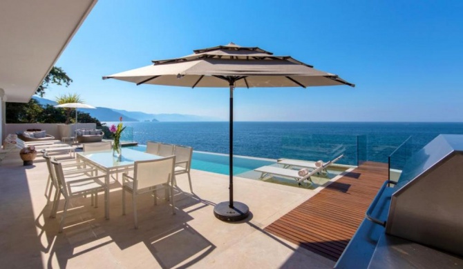 New oceanfront luxury Villa in Puerto Vallarta