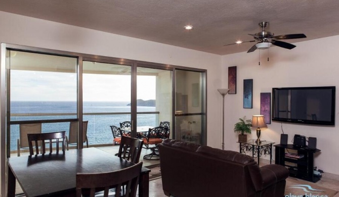 Playa Blanca Condo with Private Patio