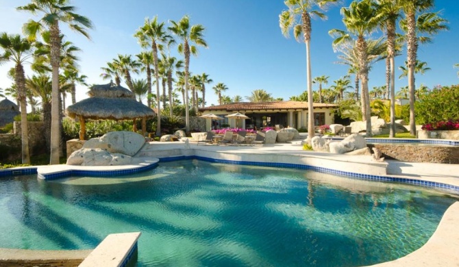 Imagine Renting a Luxury Beachfront Holiday Villa, Cabo San Lucas Villa 1015