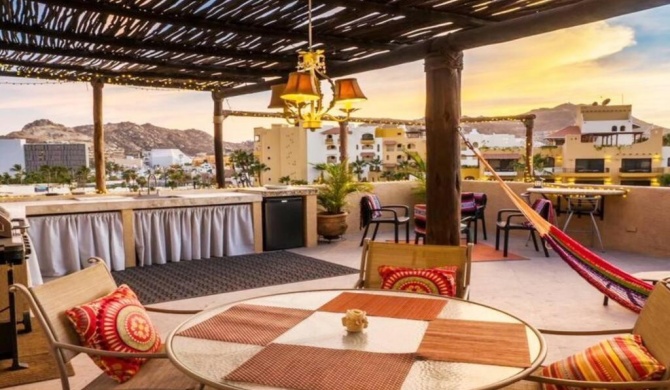 Best Location to Walk DOWNTOWN CABO + BEACH !