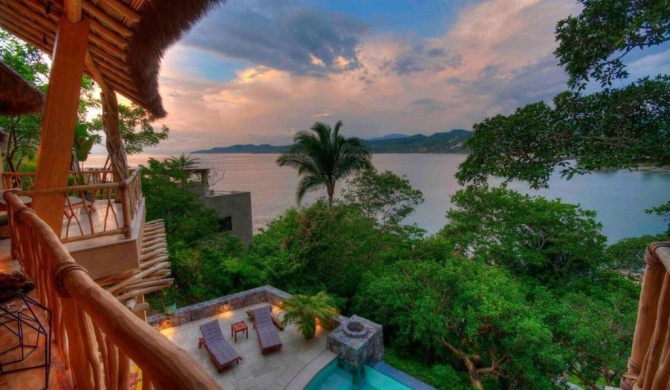 Casa Buena Vista - Beach Front - Villa in Sayulita