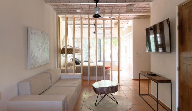 Newly Built and Furnished-Modern Stuido in the heart of Surf-town Sayulita