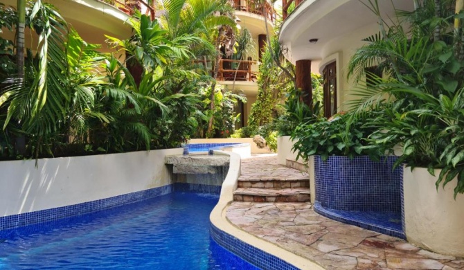 Luxury Villa steps to the beach & 5ta av, AMAZING