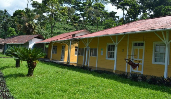 Finca la Chiripa Ecolodge