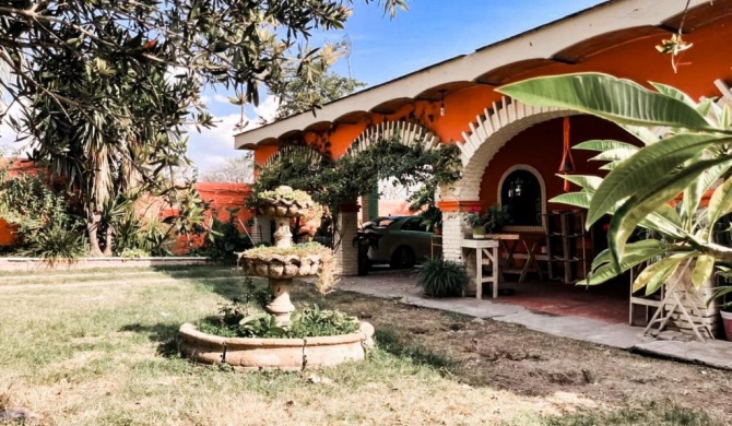 Hermosa Hacienda Jardines de la Calera