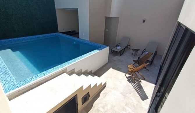 3 Bedroom PH - PRIVATE POOL - Gym & Cinema