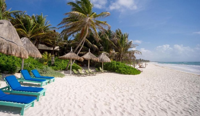 Beautiful house on beach zone Tulum