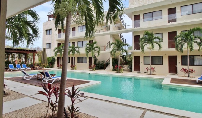 Blue Luxury 1 BD Apartment - Direct exit to the Pool - Fast WiFi - Free Parking