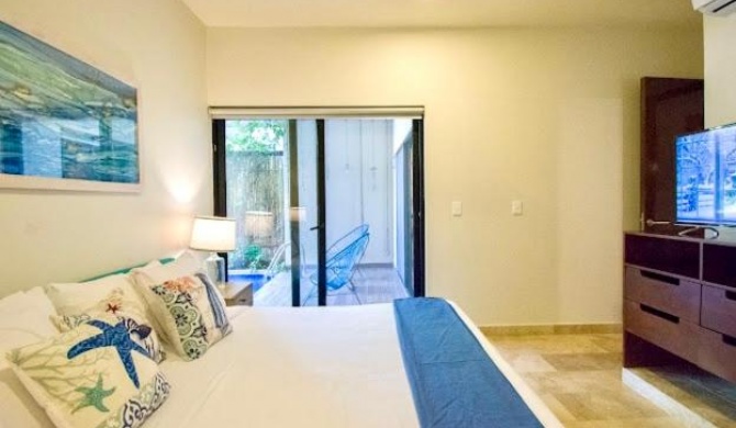 Tulum Swim up apartment for 5 pax with free bikes and WIFI