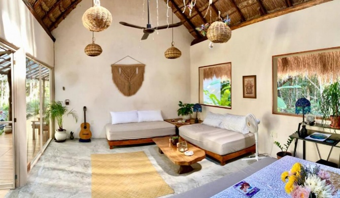 ChArMinG & SpAciOuS JuNgLe SaNcTuaRy EcO HaCieNdA