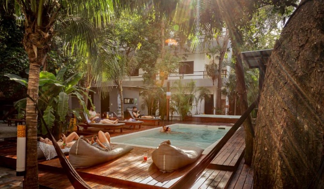 Che Tulum Hostel & Bar Adults Only