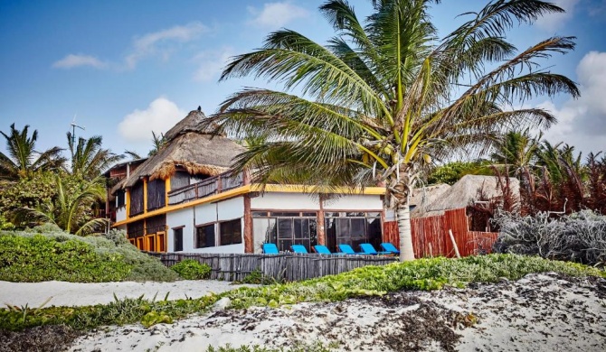 Chillaxing Beach Front House