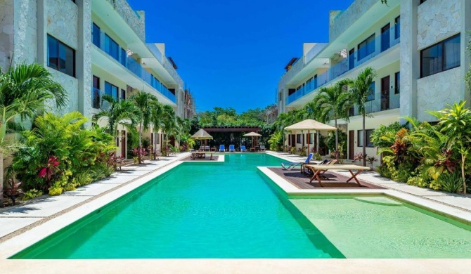 Eco-friendly Condo with Fast Wifi, POOL, Top Location, Blue Luxury