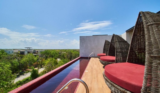 Elegant Trendy Apartment in Tulum with Infinity Pool, Breathtaking Jungle View & Bottle of Wine per Stay