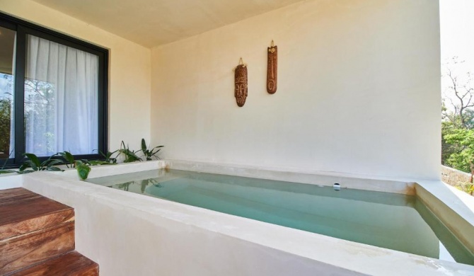 Fancy Tropical Apartment Cozy Private Balcony with Plunge Pool Premium Location in Tulum