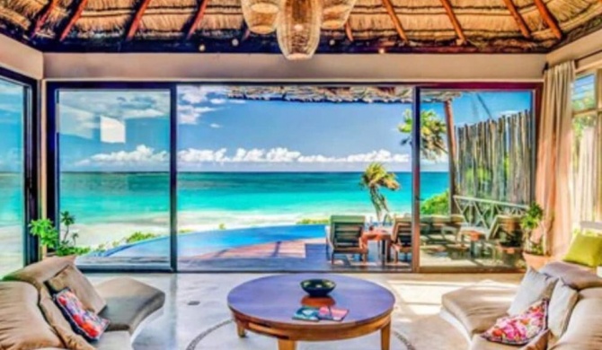 Mar villa right in Tulum beach!