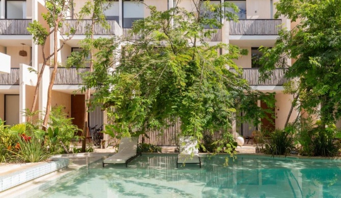 PalAlma Condo with Spacious Private Plunge Pool in Terrace and Great Amenities in Complex