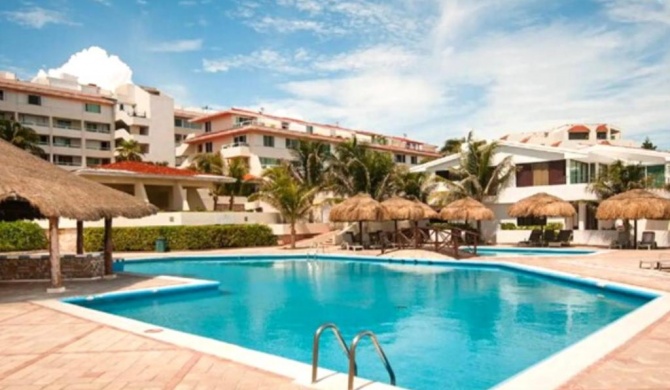 Apartamento Vacacional Frente al Mar con Piscina en Cancún