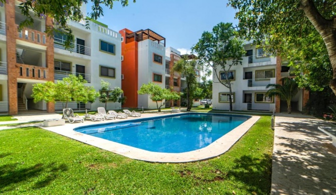 Cancun Airport-Cozy 3 bedrooms condo newly furnished with wifi, pool, bbq space, game area and free parking