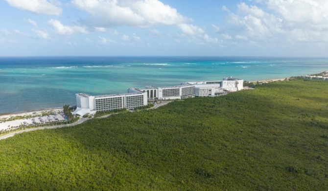 Hilton Cancun, an All-Inclusive Resort