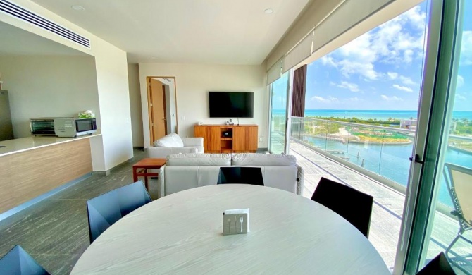 Riva 501 Ocean view condo - Beach, pool & jacuzzi!