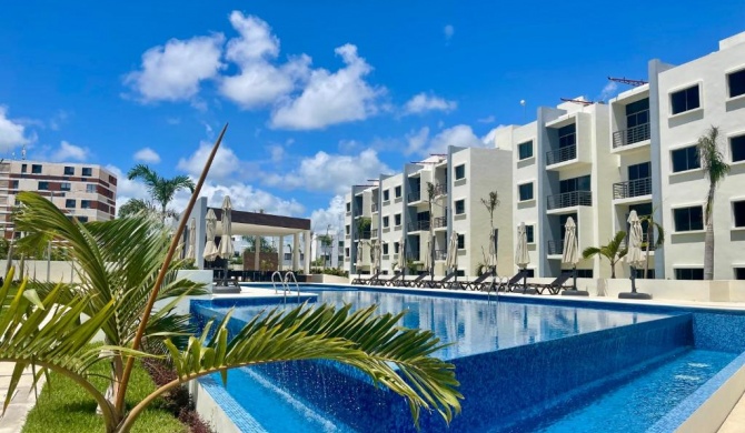 Tropical Modern Condo - Amazing Pool!