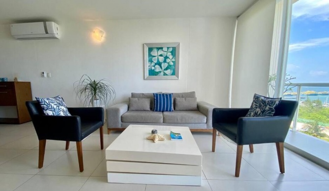 ☆REEF- Beachfront / 3BDR/ WI-FI/ Pool☆