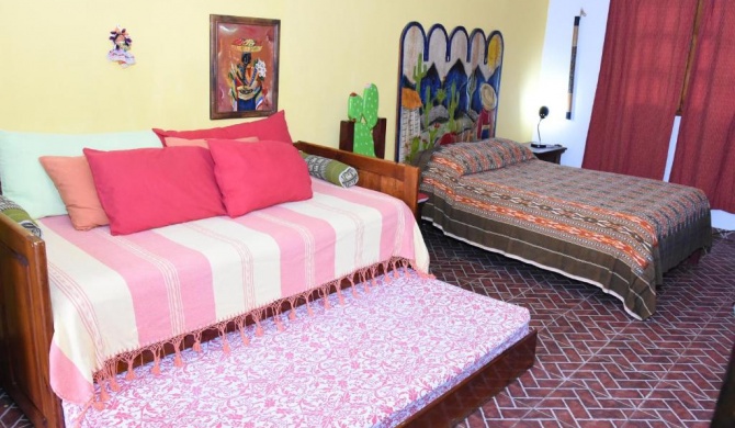 Cancun Guest House 2