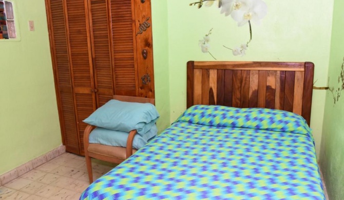 Cancun Guest House 6