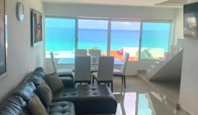 Espectacular Penthouse con Piscina y Vista al Mar en Cancún