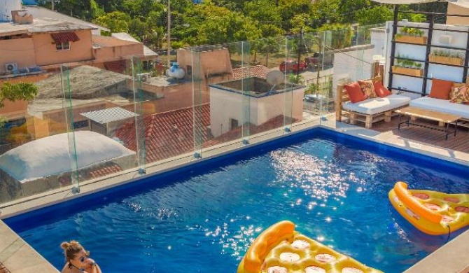 Nomads Hotel & Rooftop Pool Cancun