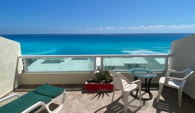 Penthouse Spectacular Ocean View Terrace 2 bdrm 2 baths Brisas Cancun Hotel Zone 4203