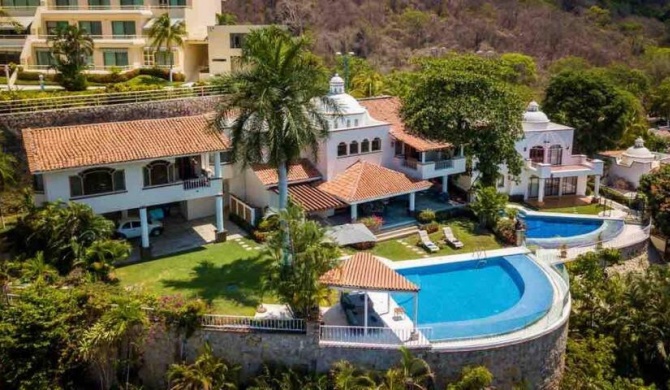 ESPECTACULAR CASA EN ACAPULCO