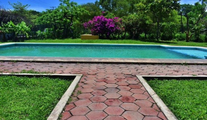 OFFER APARTMENT WITH POOL IN COLIMA CENTER