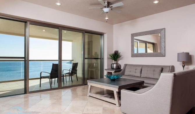 Playa Blanca Condo with Private Balcony