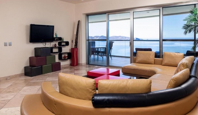 Playa Blanca Oceanview Condo