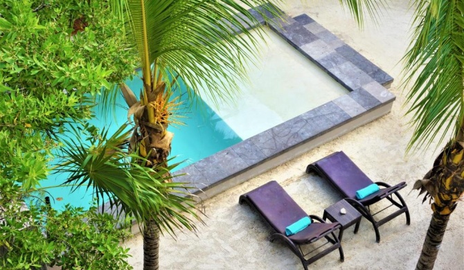 La Puerta Azul Beachfront - Adults Only