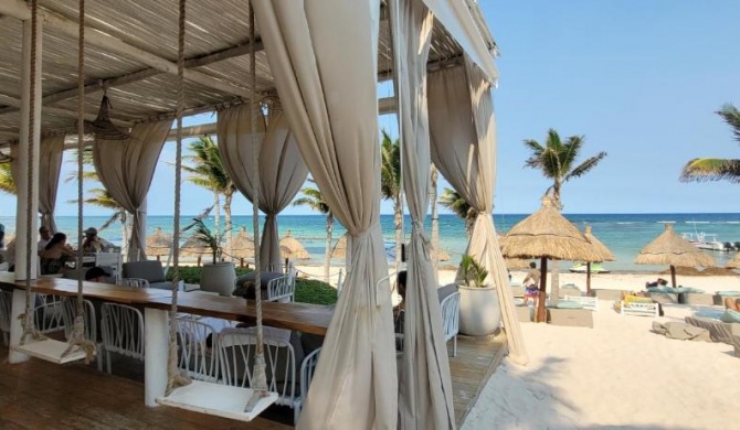 Tao condo in Tulum Country Club-Bahia Principe, screened corner balcony, beach and golf club access