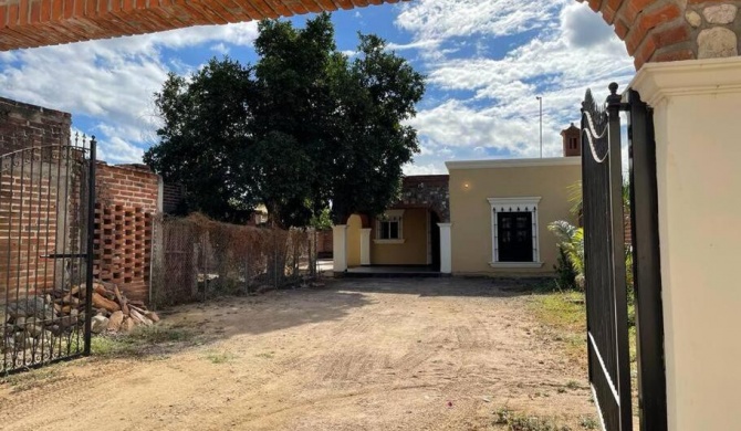 La Casa del Arco Alamos